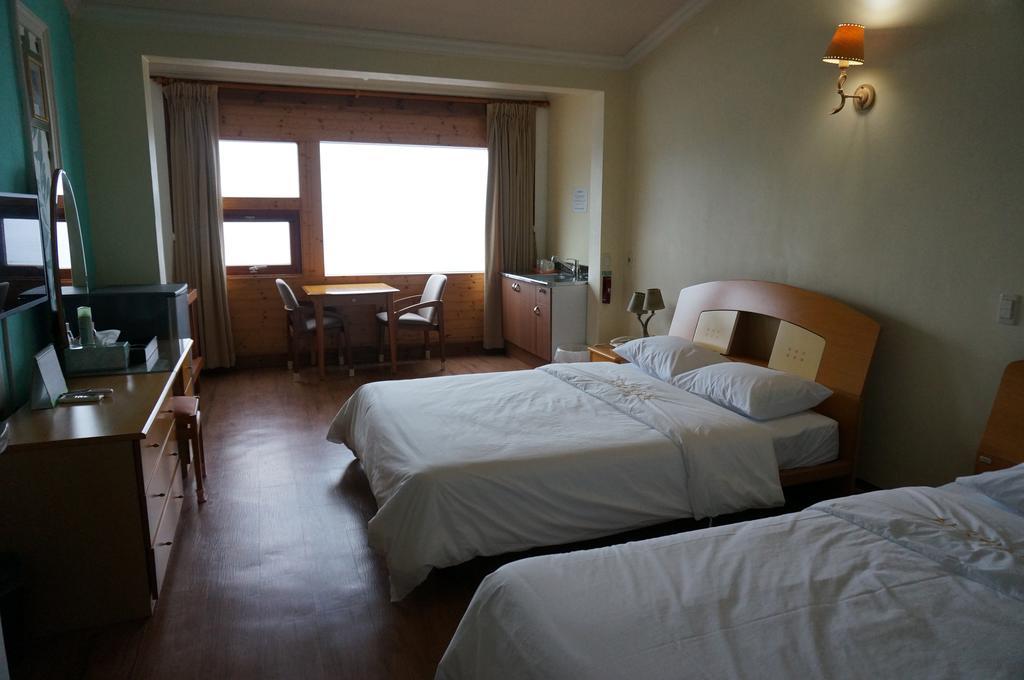 Park Beach Hotel Jeju Værelse billede